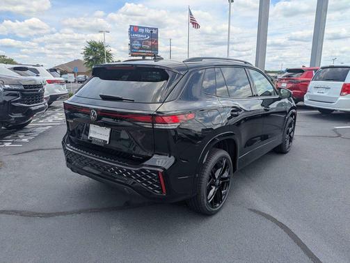 deep black pearl 2026 Volkswagen Tiguan 2.0T SE R-Line Black 4MOTION