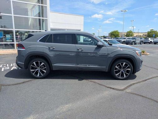 pure gray 2026 Volkswagen Atlas Cross Sport 2.0T SEL Premium