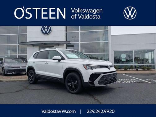 Pure White 2026 Volkswagen Taos SE