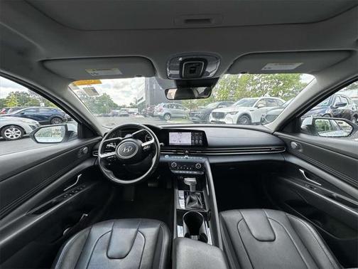 2022 Hyundai ELANTRA Limited