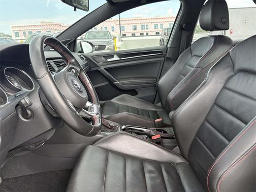 2016 Volkswagen Golf GTI 2.0T SE 4-Door
