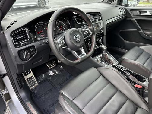 2016 Volkswagen Golf GTI 2.0T SE 4-Door
