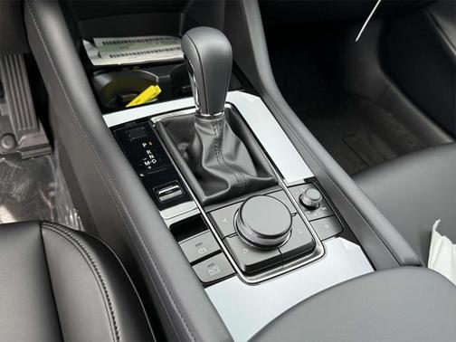 2025 Mazda Mazda3 FWD w/Preferred Package