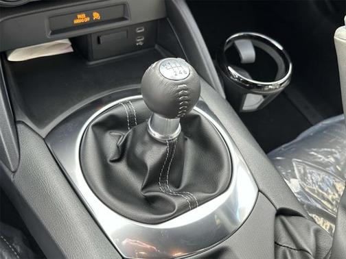 2025 Mazda MX-5 Miata Sport