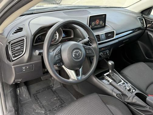 2016 Mazda Mazda3 i Sport