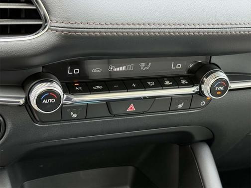 2025 Mazda Mazda3 FWD w/Preferred Package