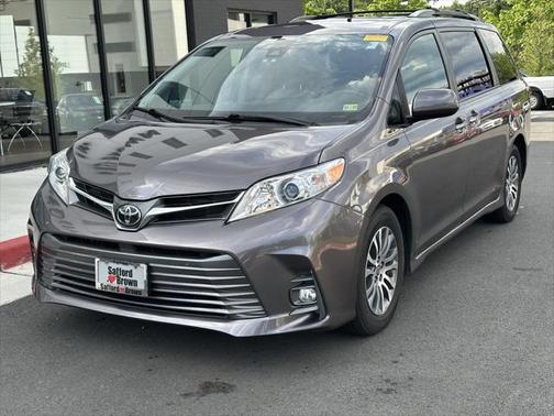 2020 Toyota Sienna XLE Premium