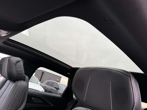 2025 Cadillac LYRIQ Sport