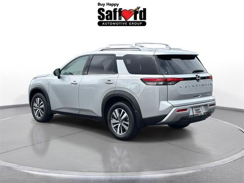 2023 Nissan Pathfinder SL 4WD