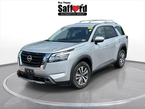 2023 Nissan Pathfinder SL 4WD