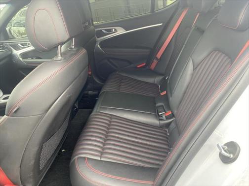 2022 Genesis G70 3.3T RWD