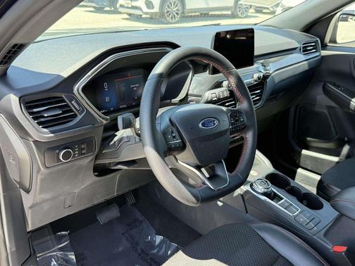 AGATE BLACK METALLIC 2026 Ford Escape ST-Line