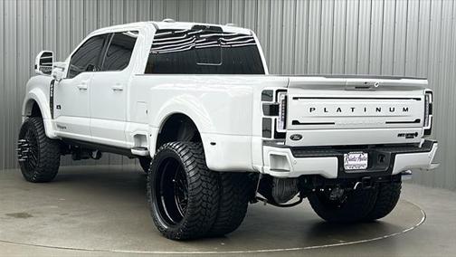 2025 Ford F-450 Platinum