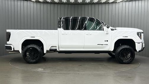 2025 GMC Sierra 2500 AT4
