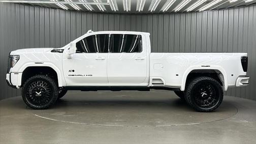 2025 GMC Sierra 3500 Denali