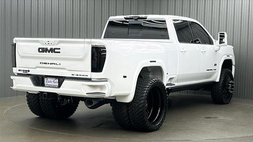 2025 GMC Sierra 3500 Denali