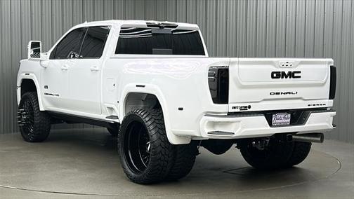 2025 GMC Sierra 3500 Denali