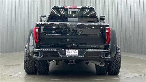2025 GMC Sierra 3500 Denali