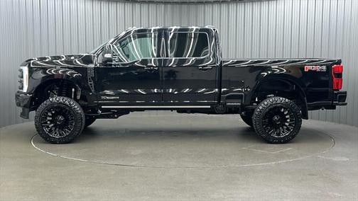2025 Ford F-250 Platinum