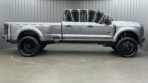 2024 Ford F-450 Platinum