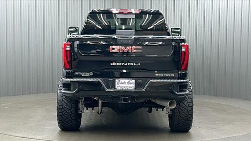 2024 GMC Sierra 2500 Denali