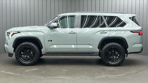 2025 Toyota Sequoia SR5