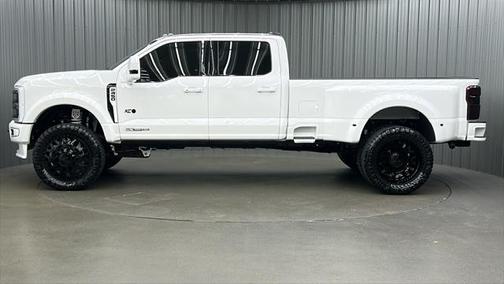 2024 Ford F-450 Platinum
