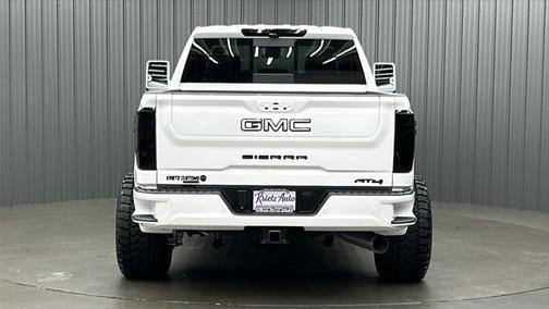 2025 GMC Sierra 2500 AT4