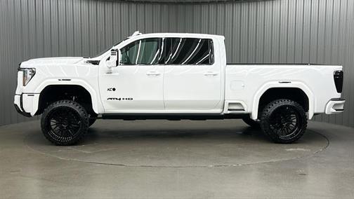 2025 GMC Sierra 2500 AT4