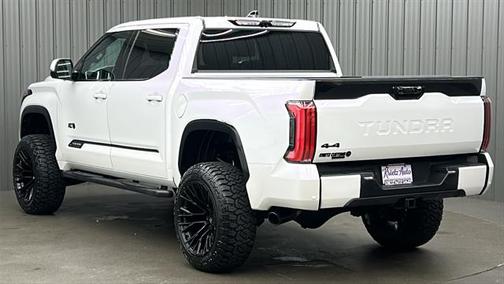 2023 Toyota Tundra Hybrid Platinum