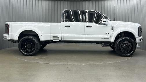 2025 Ford F-450 Platinum