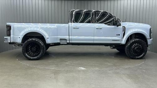 2025 Ford F-450 Lariat