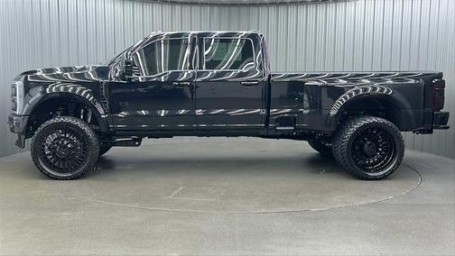2025 Ford F-450 Platinum
