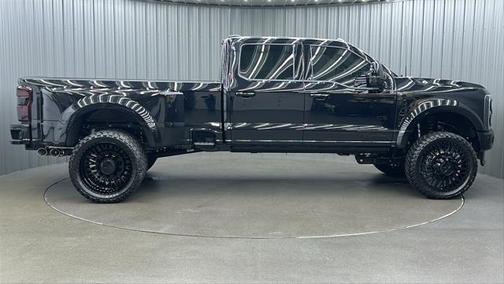 2025 Ford F-450 Platinum