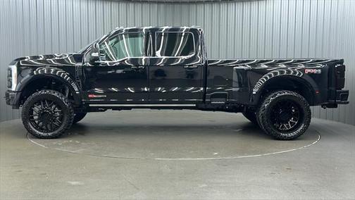 2025 Ford F-450 Platinum