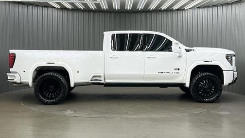 2025 GMC Sierra 3500 Denali