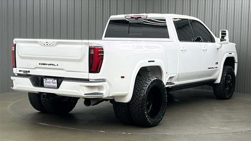 2025 GMC Sierra 3500 Denali