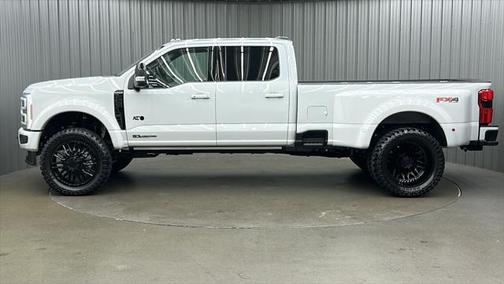 2025 Ford F-450 Platinum