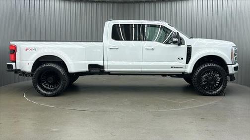 2025 Ford F-450 Platinum