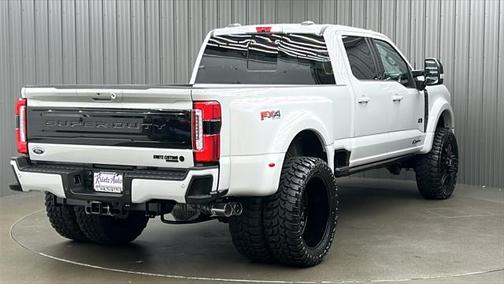 2025 Ford F-450 Platinum
