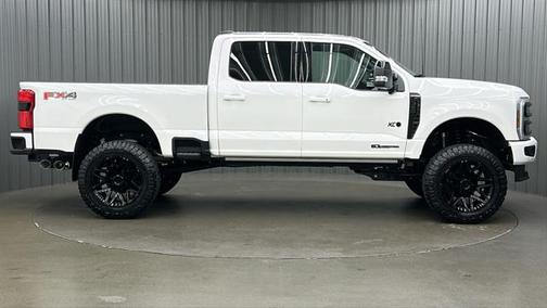 2025 Ford F-350 Platinum