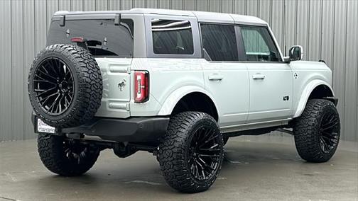 2024 Ford Bronco Outer Banks