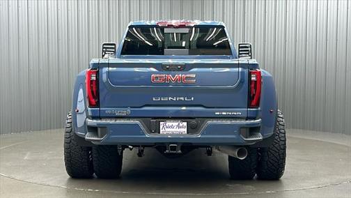 2025 GMC Sierra 3500 Denali