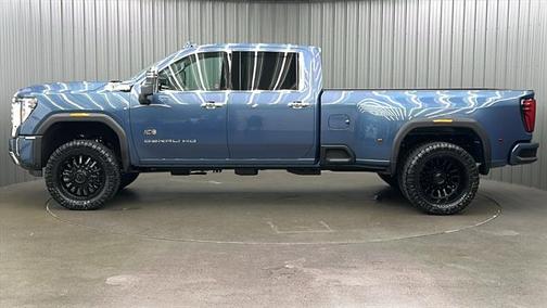 2025 GMC Sierra 3500 Denali