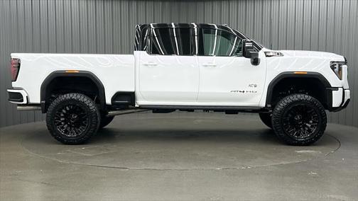 2025 GMC Sierra 2500 AT4