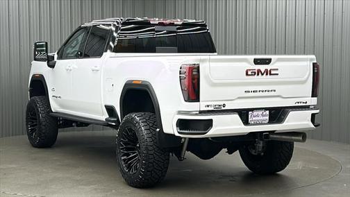 2025 GMC Sierra 2500 AT4