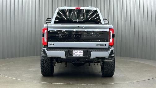 2025 Ford F-250 Platinum