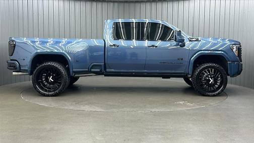 2025 GMC Sierra 3500 Denali