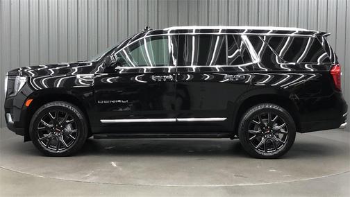 Photo 2 of 32 of 2022 GMC Yukon Denali