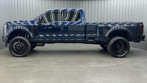 2025 Ford F-450 Platinum